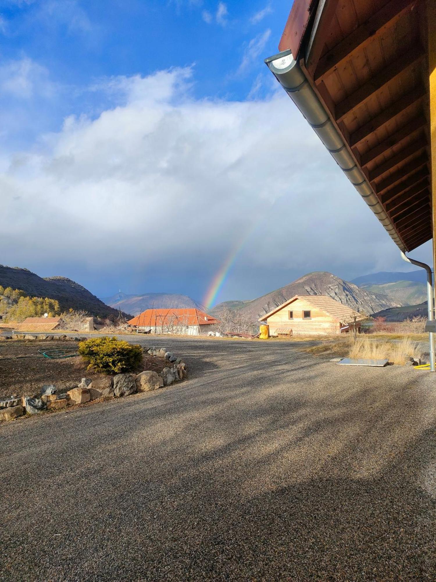 Au Toit Des 4 Saisons Villa Venterol Kültér fotó